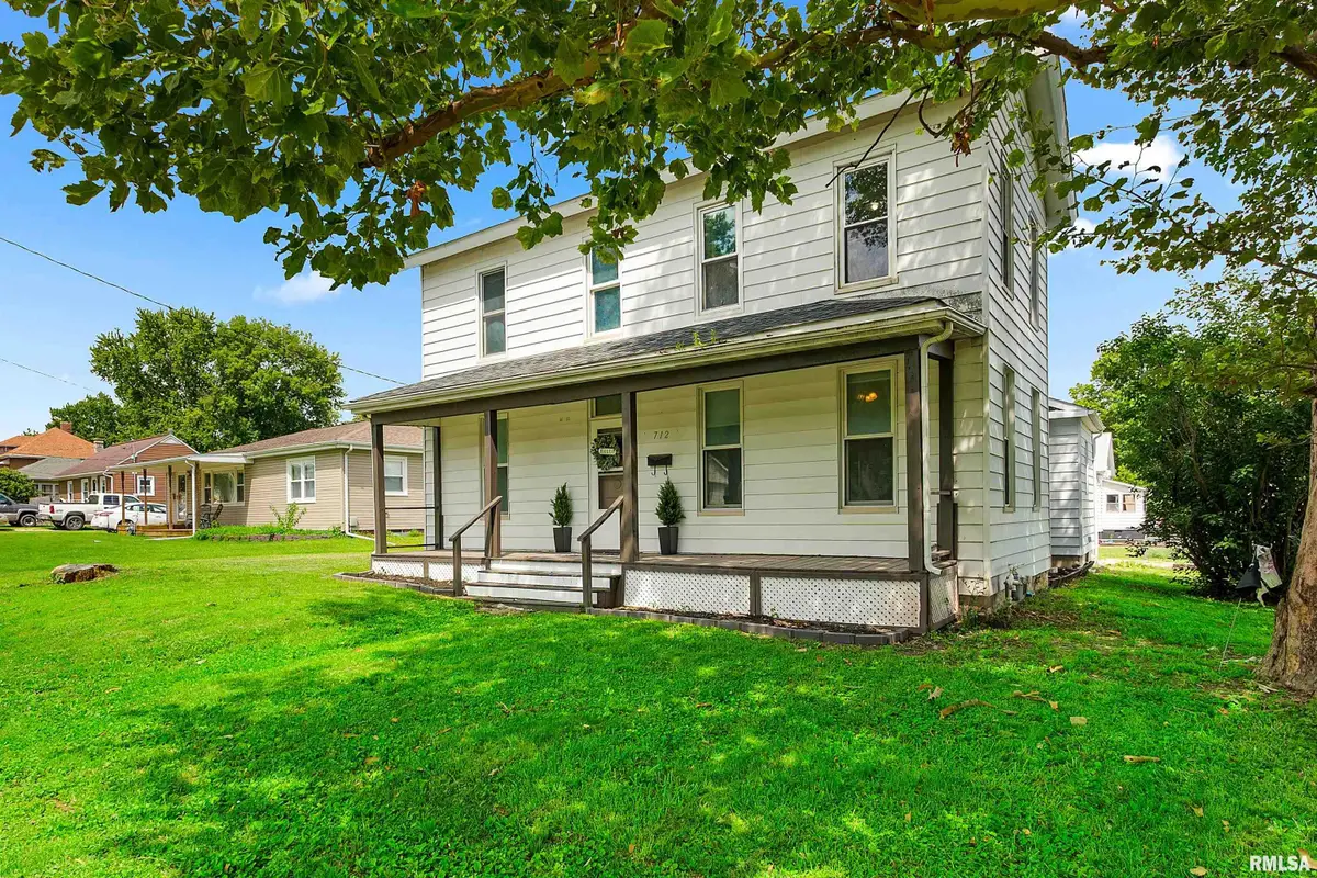 712 S Main Street, Abingdon, IL 61410 - #1