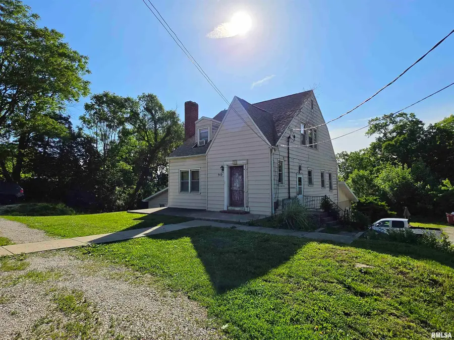 910 Pekin Avenue, Creve Coeur, IL 61610 - #3