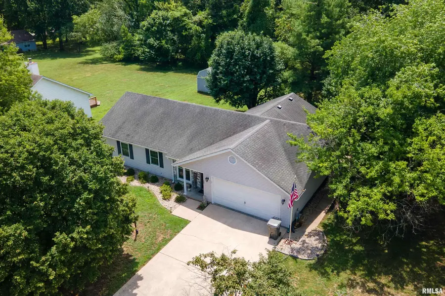 805 Cottonwood Lane, Carterville, IL 62918 - #2