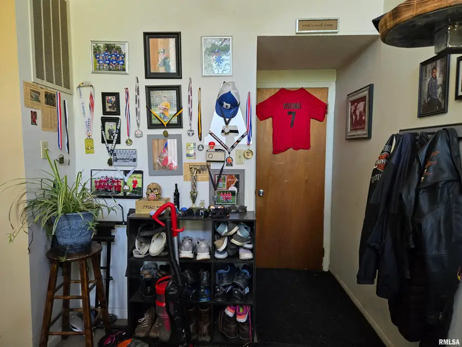 726 E 1st Street, Dallas City, IL 62330 - #3
