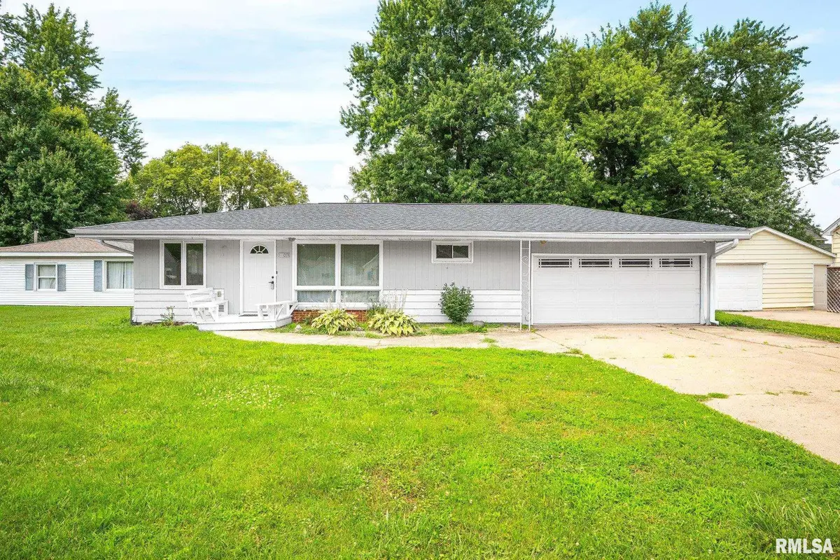 407 N West Street, Tremont, IL 61568 - #1
