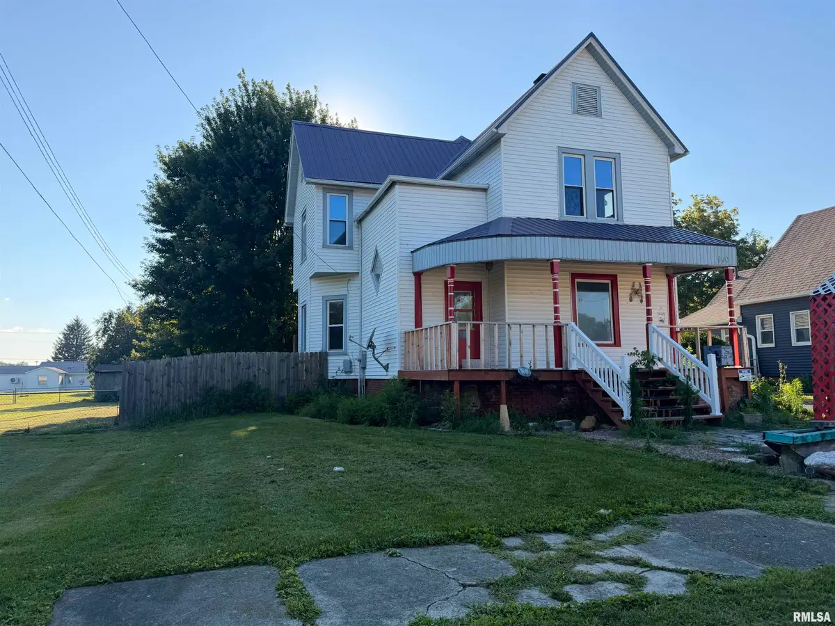 940 S 1st Avenue, Canton, IL 61520 - #1