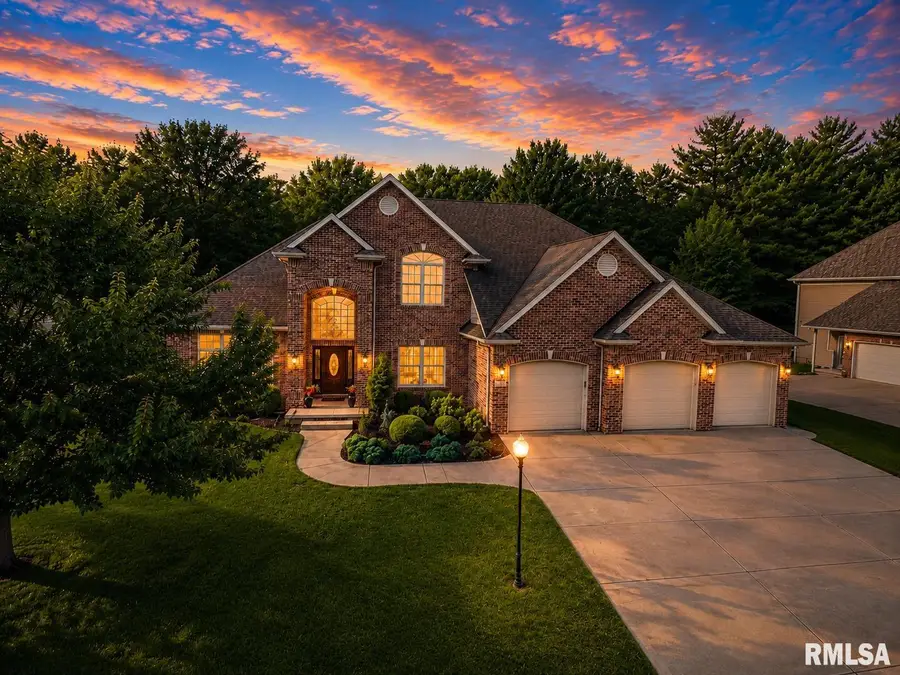 5720 W Forestwood Drive, Peoria, IL 61615 - #2