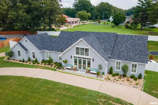 12 Cherry Tree Place, Harrisburg, IL 62946