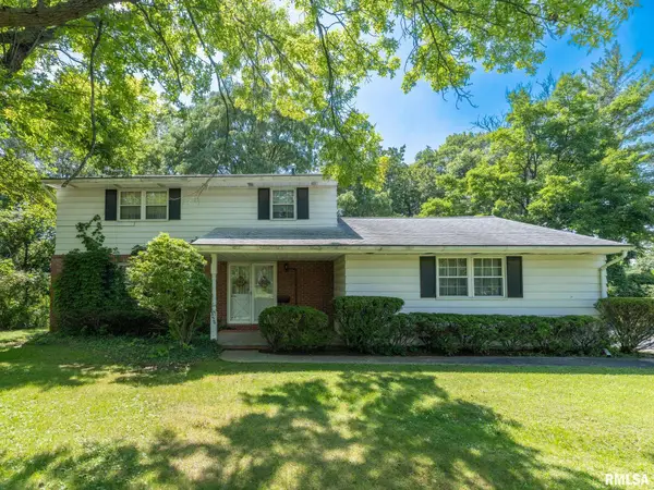 3026 W Greenbrier Lane, Peoria, IL 61614-3246