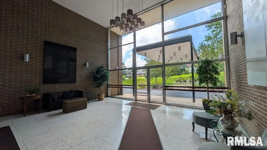 4444 N Knoxville Avenue #602, Peoria, IL 61614 - #2