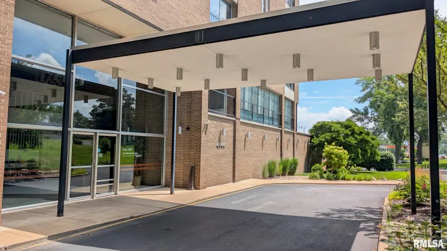 4444 N Knoxville Avenue #602, Peoria, IL 61614 - #3