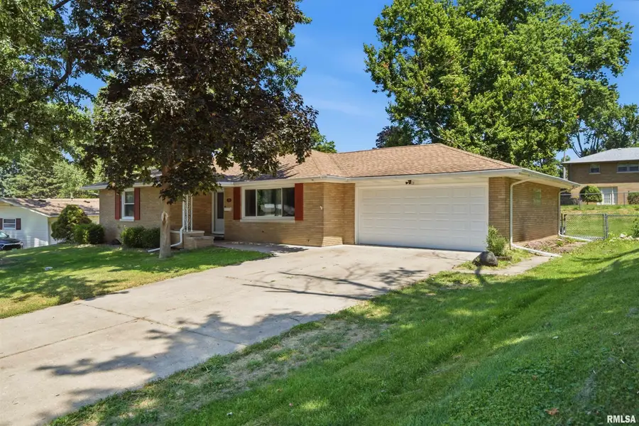 1510 Glendale Avenue, Pekin, IL 61554 - #3