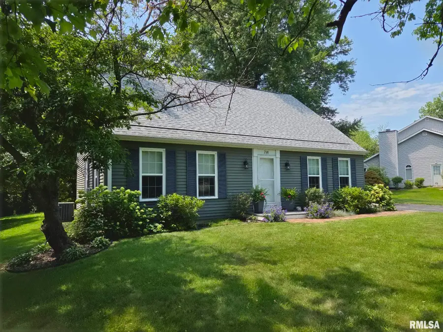714 W Oakview Drive, Peoria, IL 61615 - #2