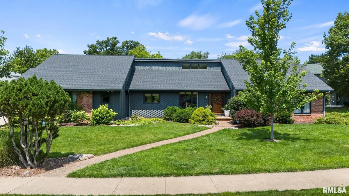 827 W Butterfield Drive, Peoria, IL 61614 - #1