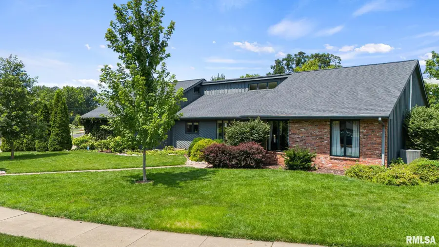 827 W Butterfield Drive, Peoria, IL 61614 - #2