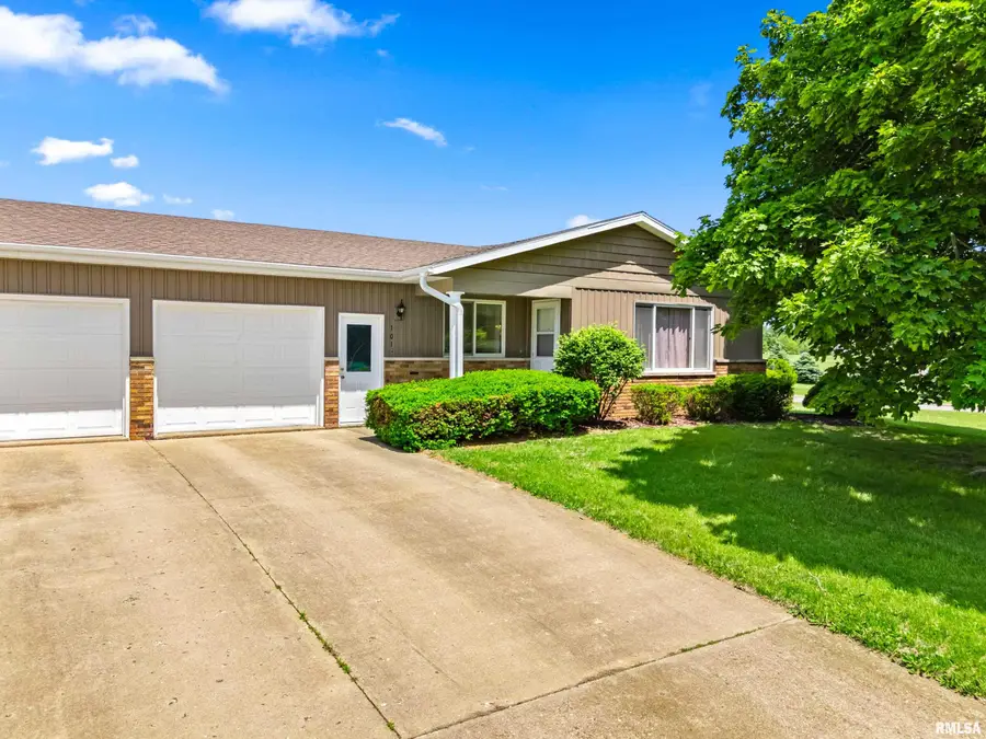 101-103 Nina Court, Pekin, IL 61554 - #2