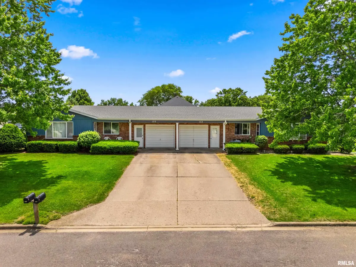 100-102 Nina Court, Pekin, IL 61554 - #1