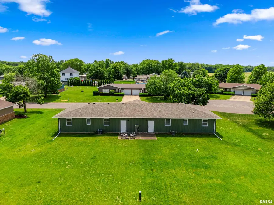 105-107 Nina Court, Pekin, IL 61554 - #2