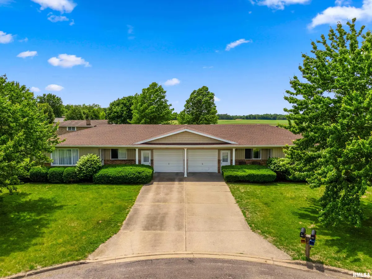 108-110 Nina Court, Pekin, IL 61554 - #1
