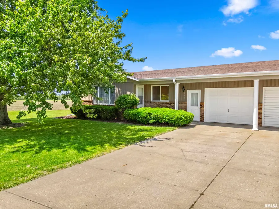 109-111 Nina Court, Pekin, IL 61554 - #2