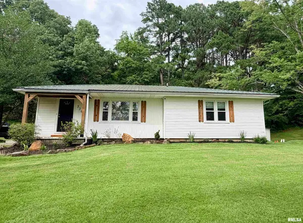 324 E Ash Street, Cobden, IL 62920