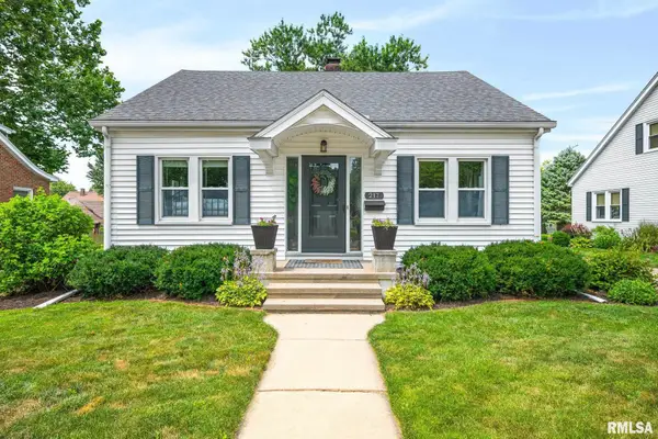 217 N Indiana Avenue, Morton, IL 61550