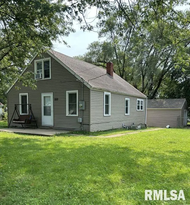 233 Stahl Avenue, Washington, IL 61571 - #1