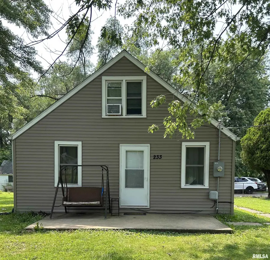 233 Stahl Avenue, Washington, IL 61571 - #2