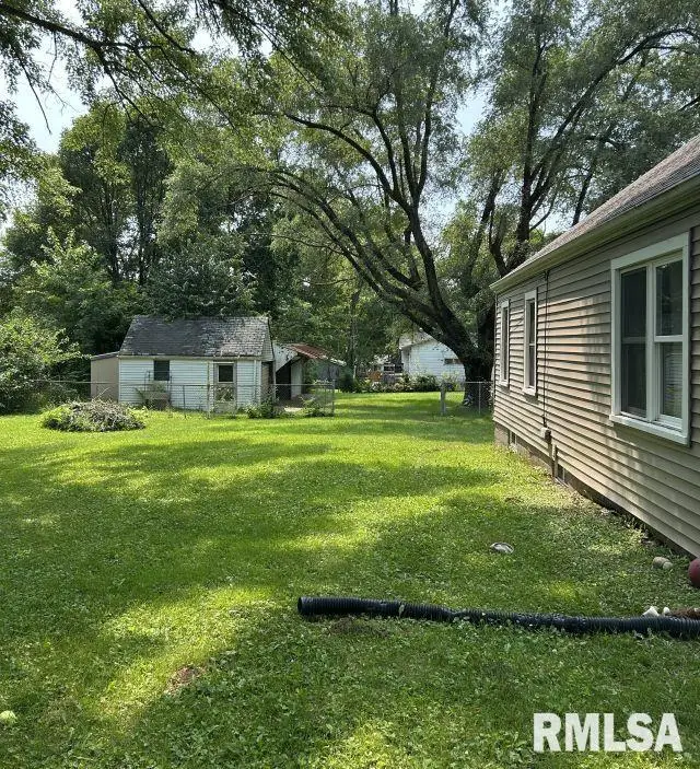 233 Stahl Avenue, Washington, IL 61571 - #3