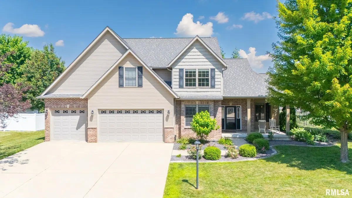 1719 Sycamore, Washington, IL 61571 - #1