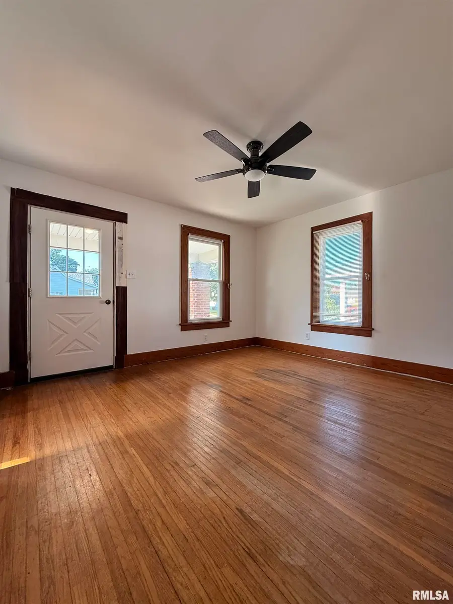 427 W Washington Street, Macomb, IL 61455 - #3
