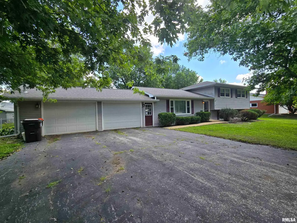 513 S Marion Street, Carthage, IL 62321 - #1
