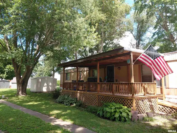 1100 W Locust Street, Canton, IL 61520