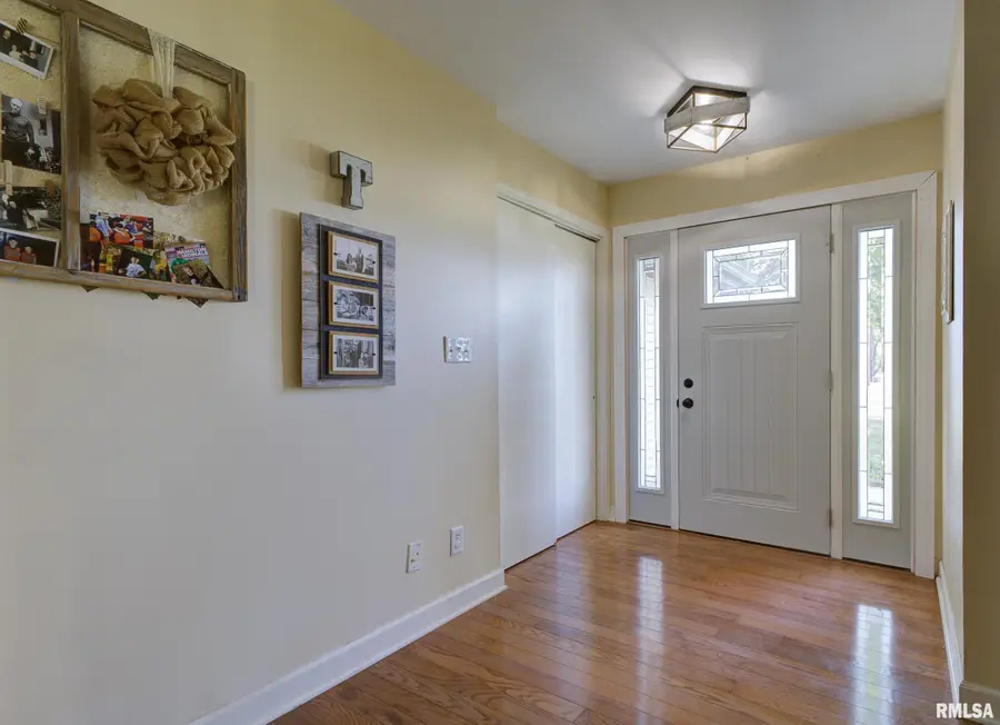 319 Robin Road, Macomb, IL 61455 - #3