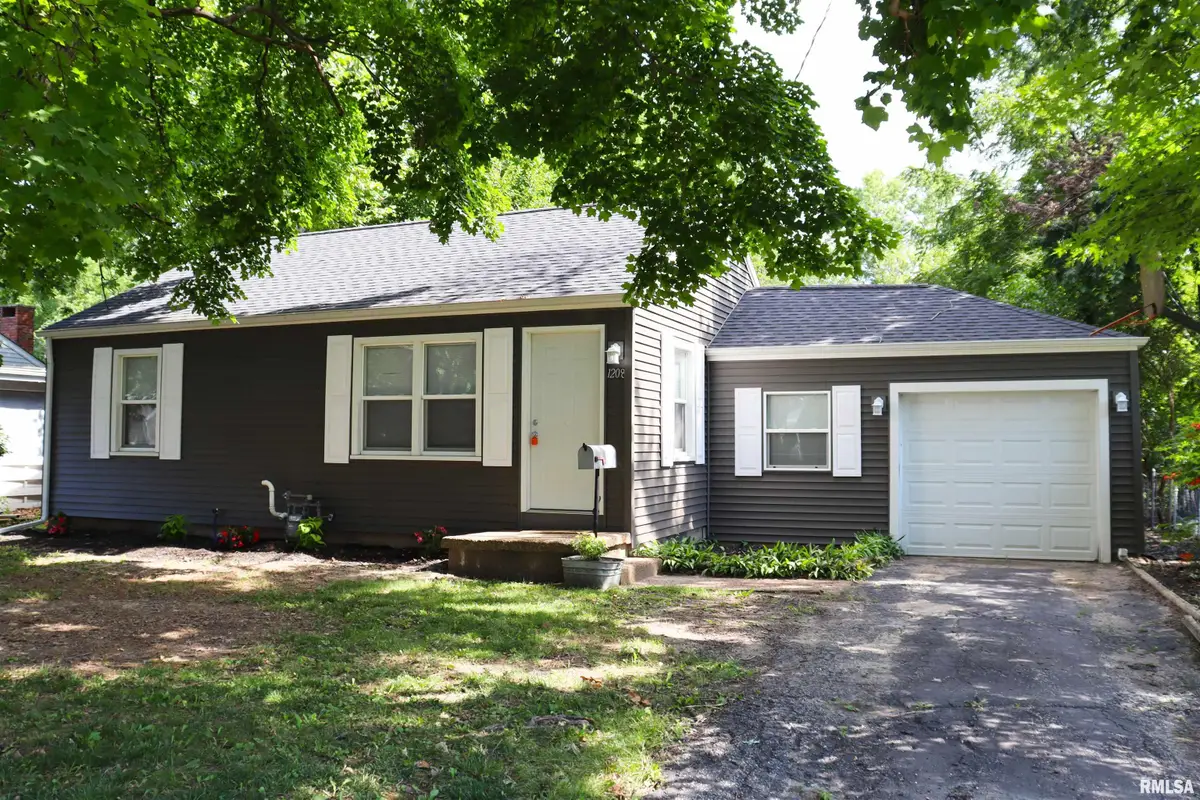 1208 W Willow Lane, Peoria, IL 61614 - #1