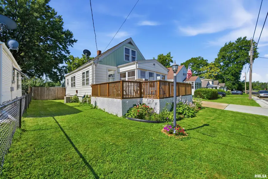 1408 E Paris Avenue, Peoria, IL 61603 - #3