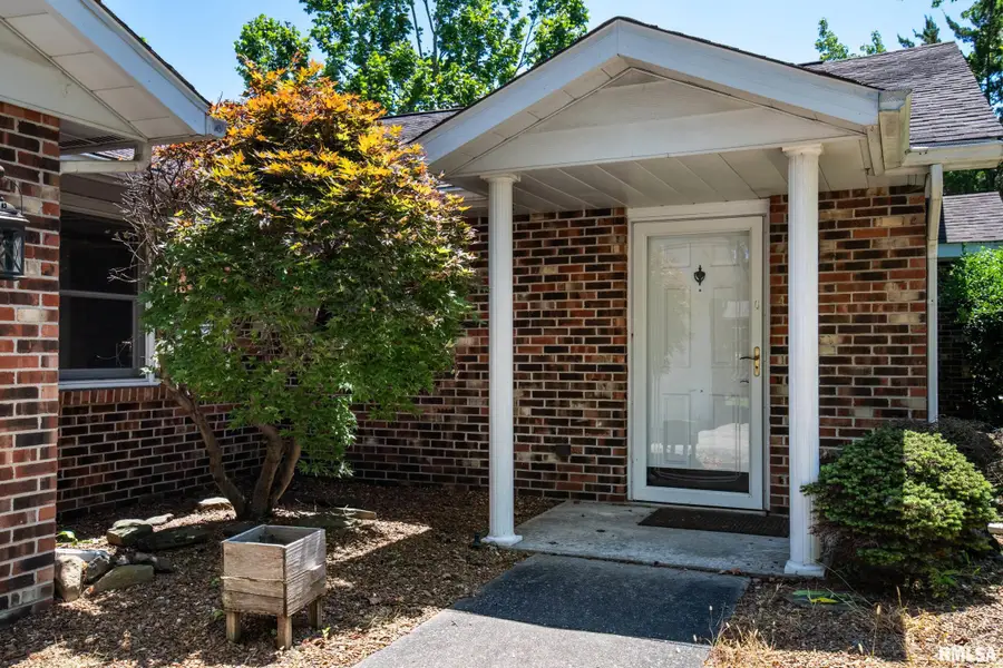 123 S Violet Lane, Carbondale, IL 62901 - #3