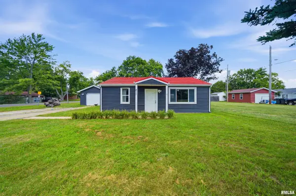 211 Entrance Drive, Pekin, IL 61554