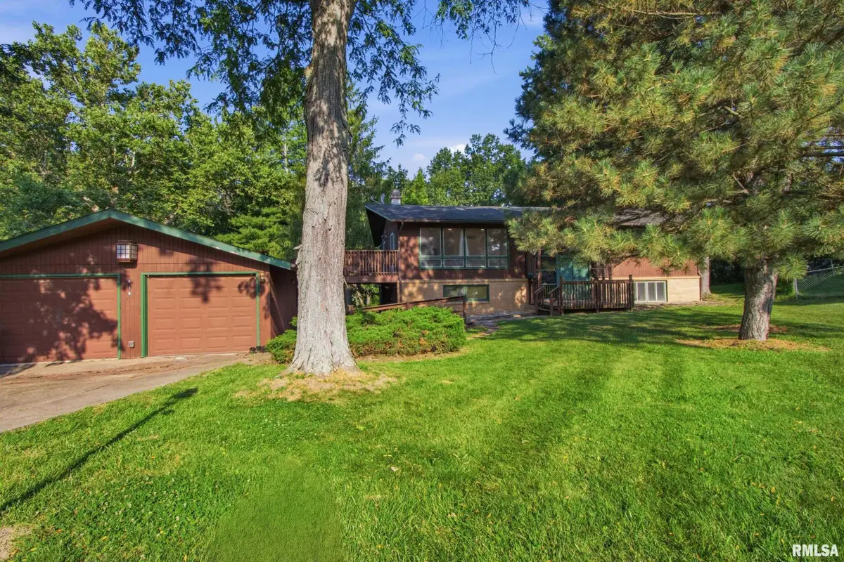 819 Glenoak Drive, Macomb, IL 61455 - #1
