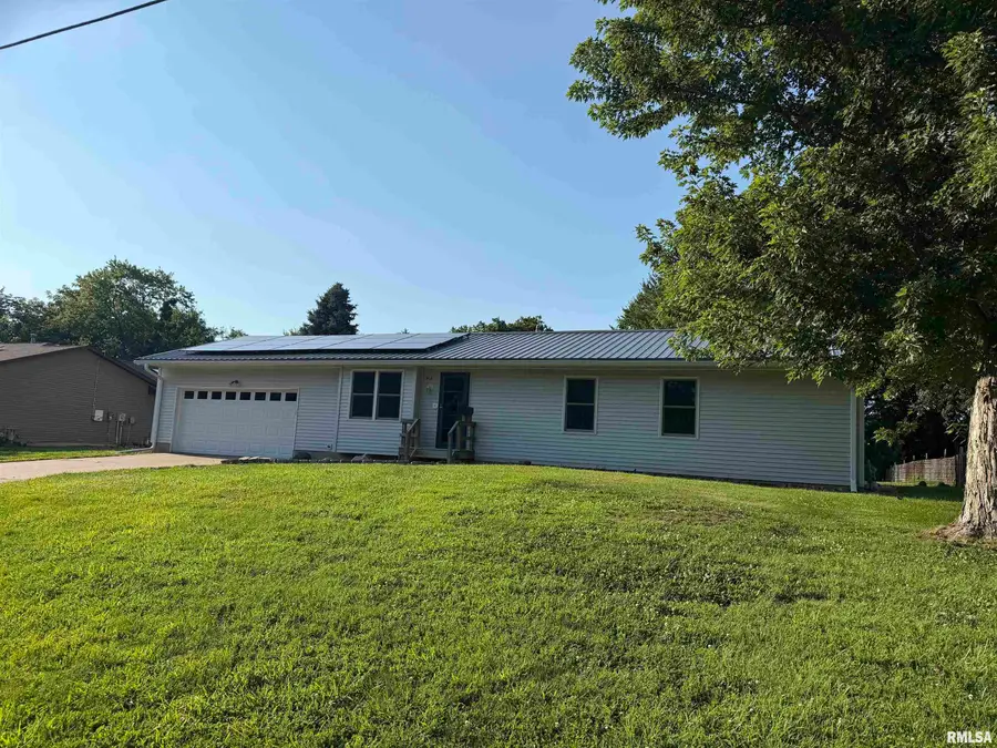 918 E Oak Street, Macomb, IL 61455 - #2