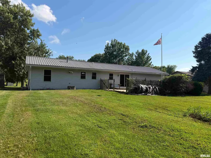 918 E Oak Street, Macomb, IL 61455 - #3