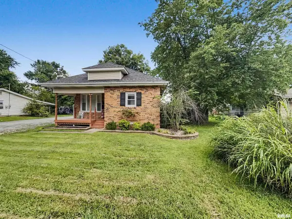 1706 W Chestnut Street, Marion, IL 62959