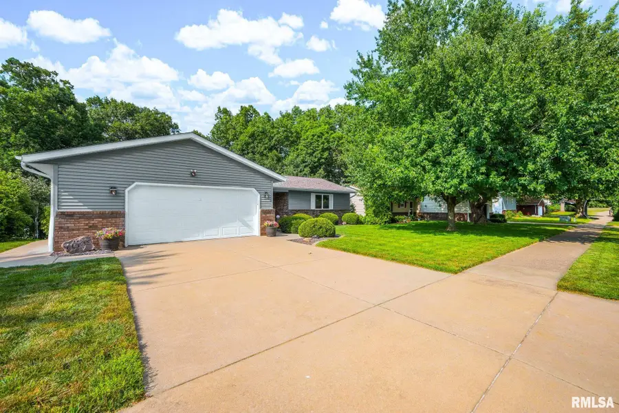 3611 W Saymore Lane, Peoria, IL 61615 - #2