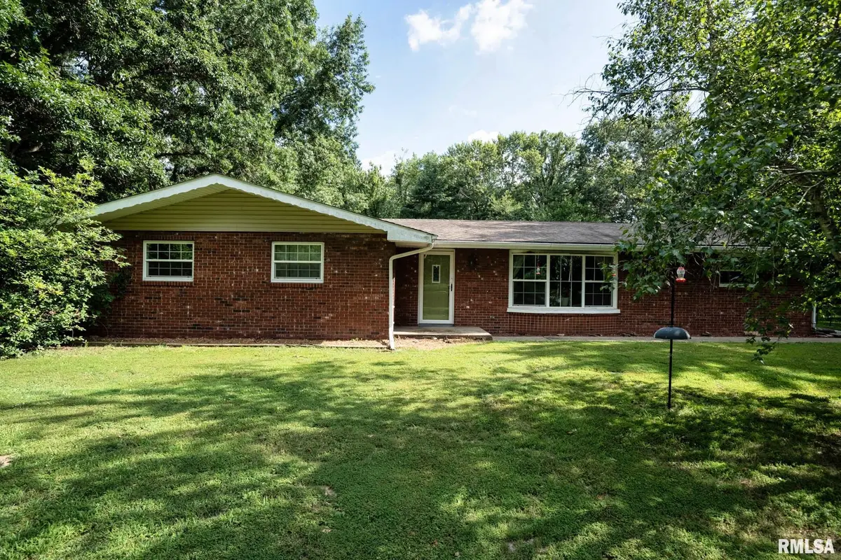 5592 Church Street, Sesser, IL 62884 - #1