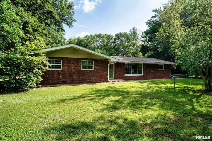5592 Church Street, Sesser, IL 62884 - #2