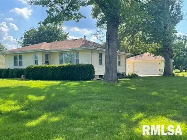6322 E Beach Drive, Chillicothe, IL 61523-9433