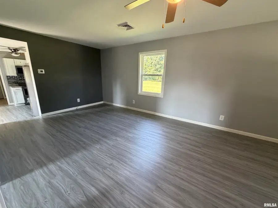 803 Oak Street Avenue, Macomb, IL 61455 - #3