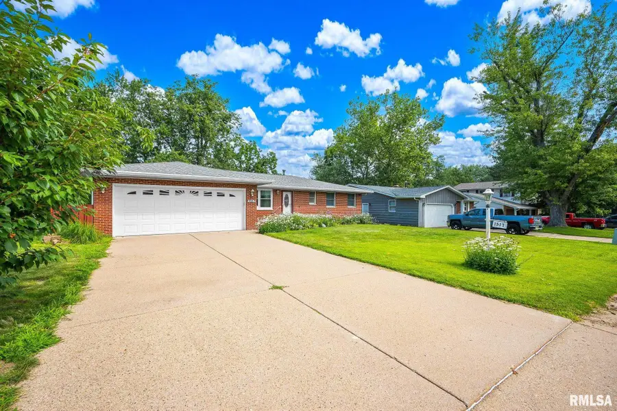 1517 W Teton Drive, Peoria, IL 61614 - #3
