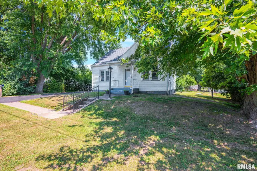 206 Adams Street, Kingston Mines, IL 61539 - #3
