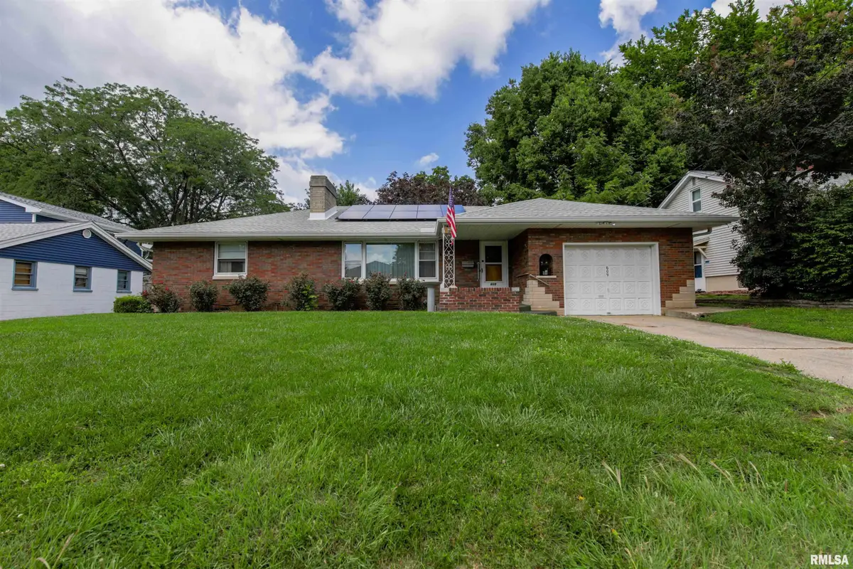 609 E Willcox Avenue, Peoria, IL 61603 - #1