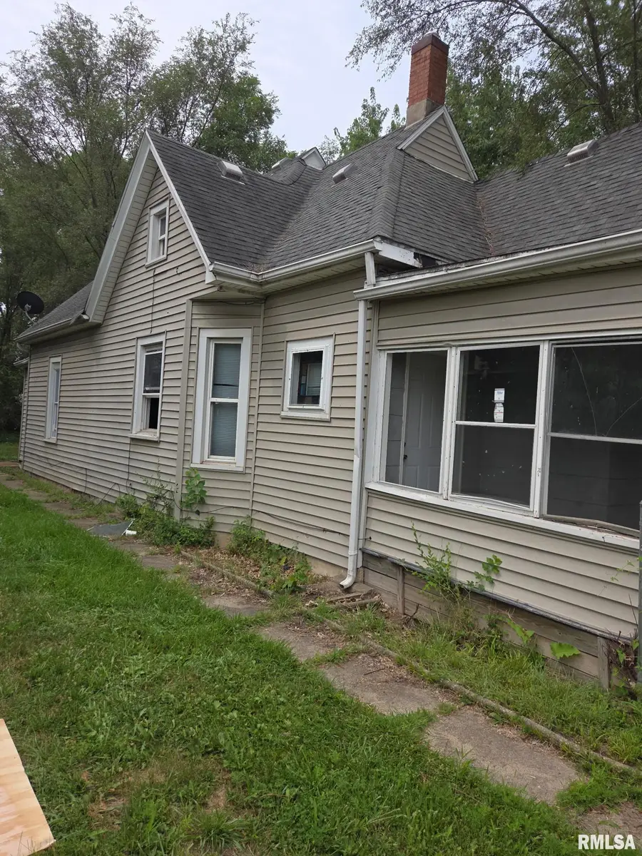 1918 W Howett Street, Peoria, IL 61605 - #2