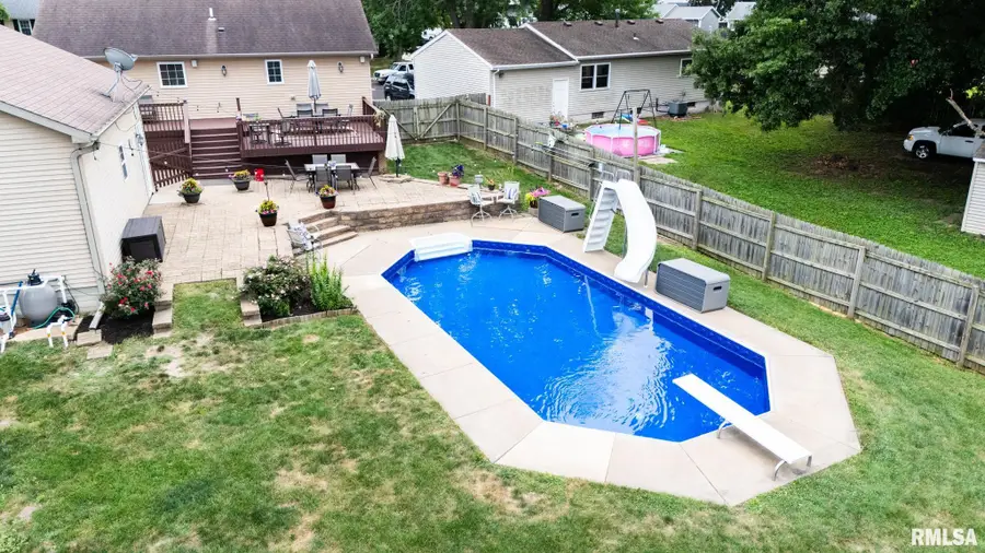 2103 Dominion Avenue, Pekin, IL 61554 - #3