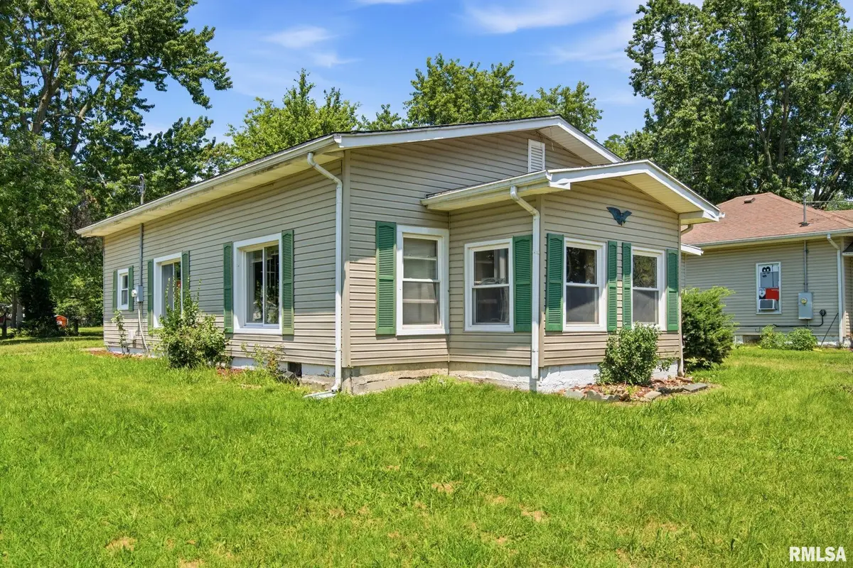 801 Highland Street, Benton, IL 62812 - #1
