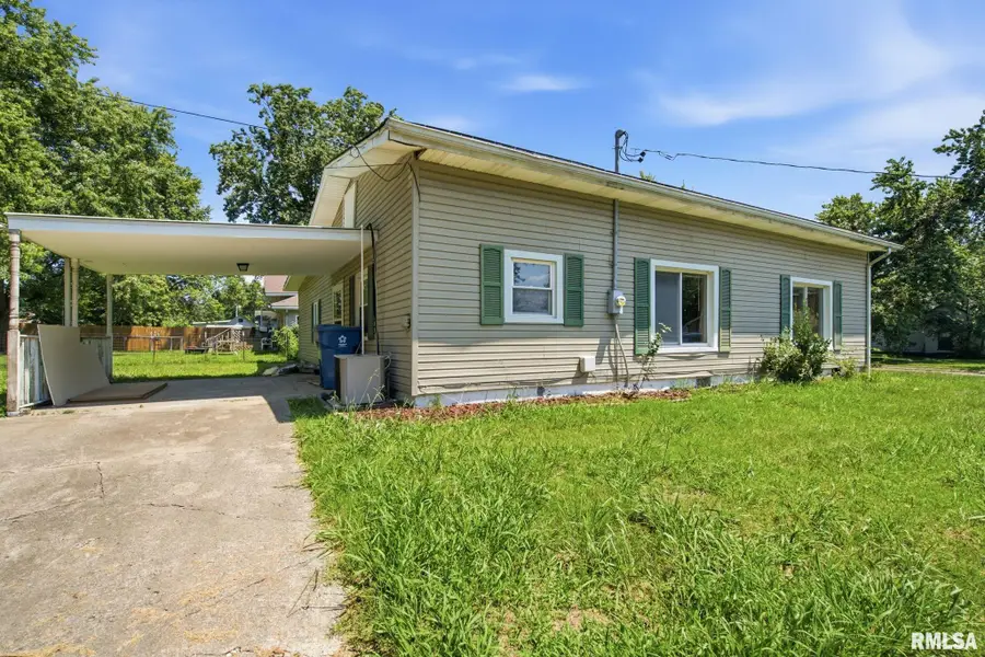 801 Highland Street, Benton, IL 62812 - #2